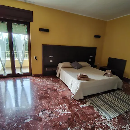 Dimora Costa Del Sole בית הארחה